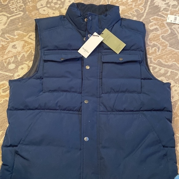 Men's Corduroy Collar Midweight Puffer
Jacket - Goodfellow & Co - Picture 7 of 7